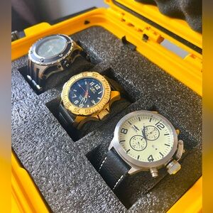 Exclusive Invicta Watch & Collectors Case Bundle